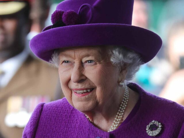 Große Sorge um Queen Elizabeth II.: Prinz Charles und die engsten Angehörigen sind bei ihr