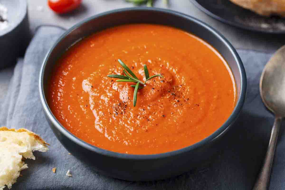 Tomaten-Karotten-Suppe: Leichtes Rezept von Alfons Schuhbeck