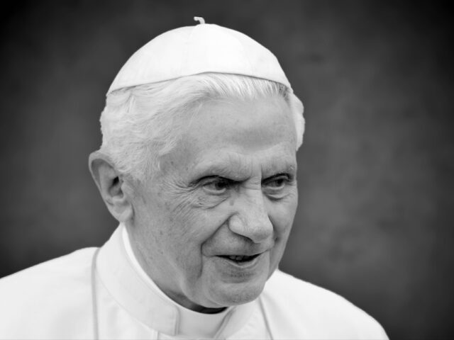 Papst Benedikt tot: Wir sind nicht mehr Papst