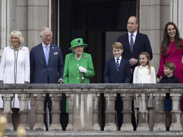 König Charles III., Herzogin Kate oder Prinz William? Der beliebteste Royal ist…