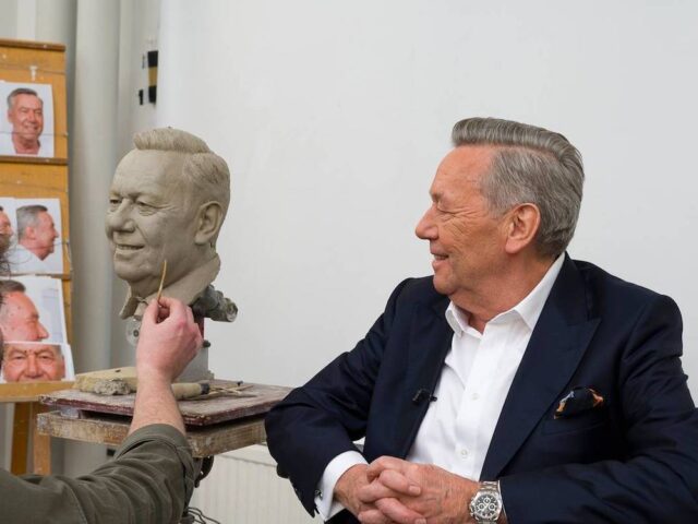 Roland Kaiser bekommt eigene Wachsfigur im Madame Tussauds Berlin